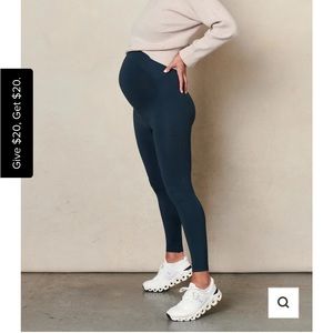 Blanqi maternity leggings large